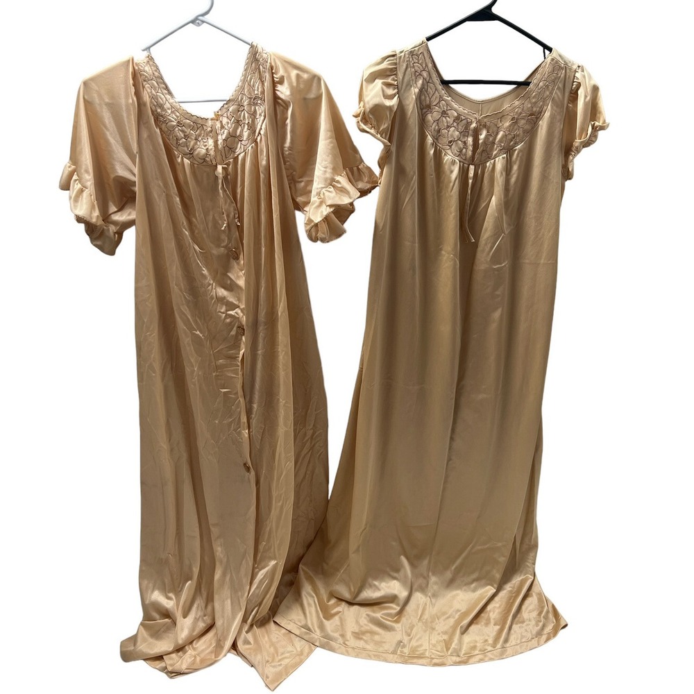 Vintage Peignoir Nightgown Robe Set Medium Beige Silky Elegant Short Sleeve